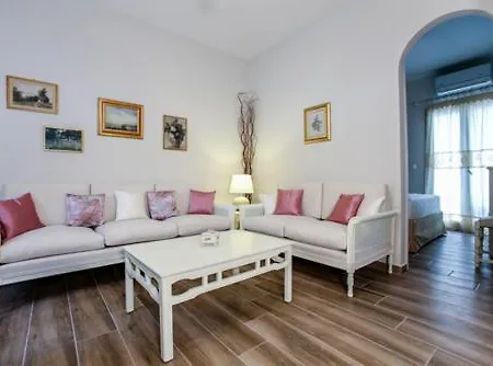 Himarros House 公寓 Tsikalario